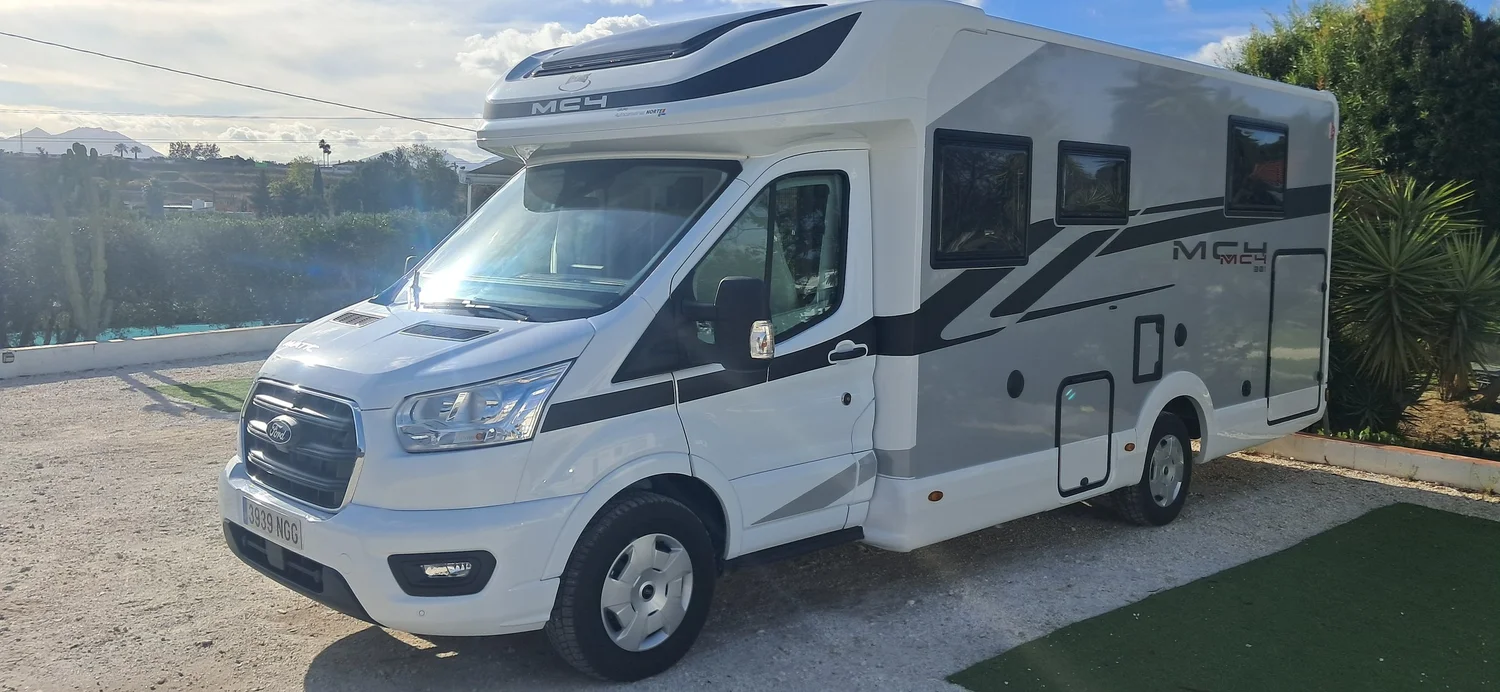 Camper Sevilla — McLouis MC4